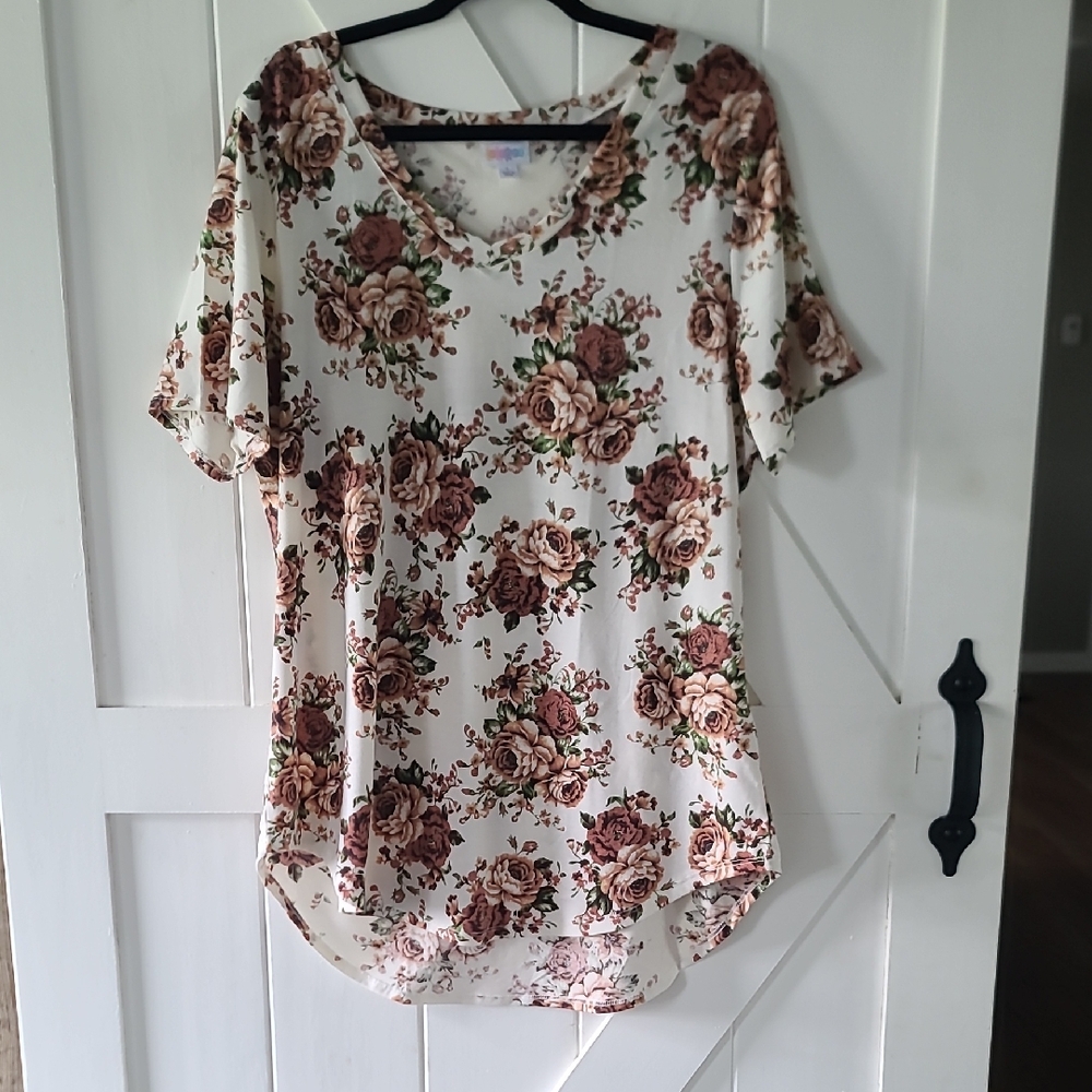Lularoe Iris Floral Print Women's Top